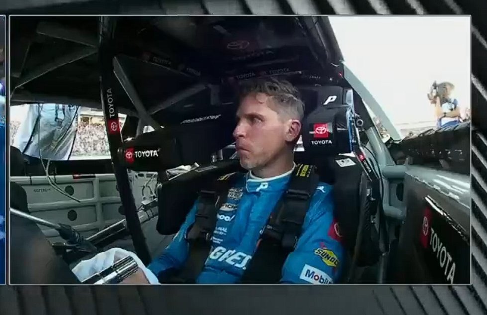 DanyGue4's tweet image. Persone che vorrebbero cancellare il 2 novembre dal calendario perpetuo. #Hamlin #Massa #Championship4