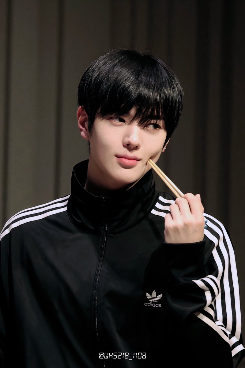 WHS2IB_1108's tweet photo. 250505

🥢

#휘브 #WHIB #이정 #LEEJEONG https://t.co/kqMtaCFtBW