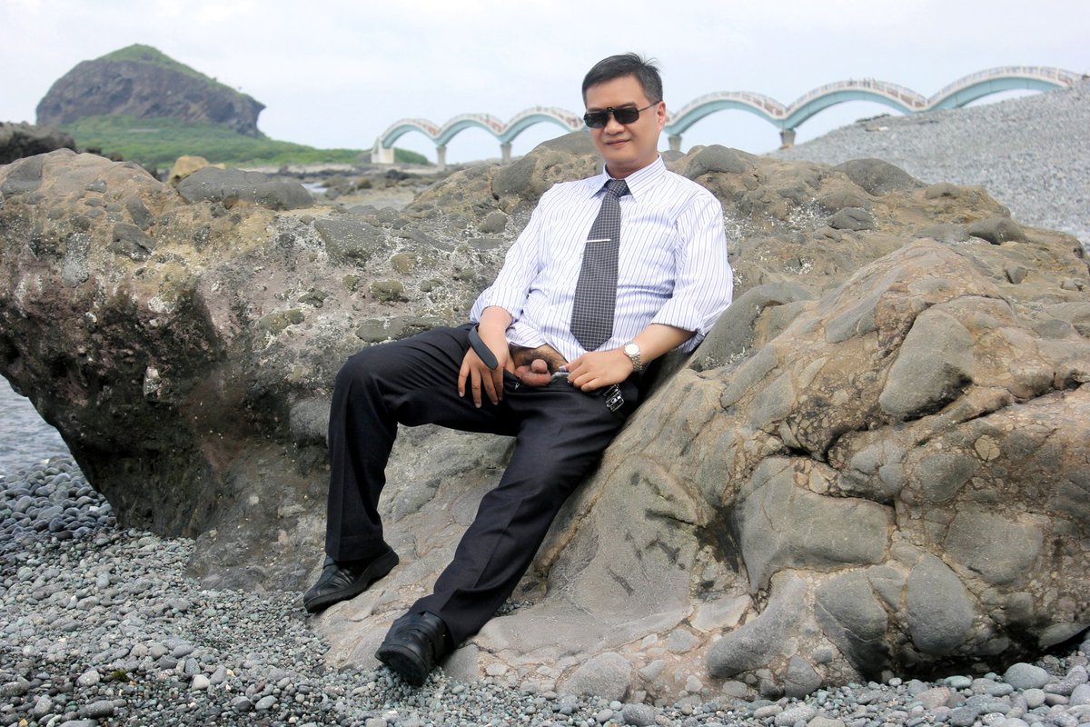 xandust's tweet image. 