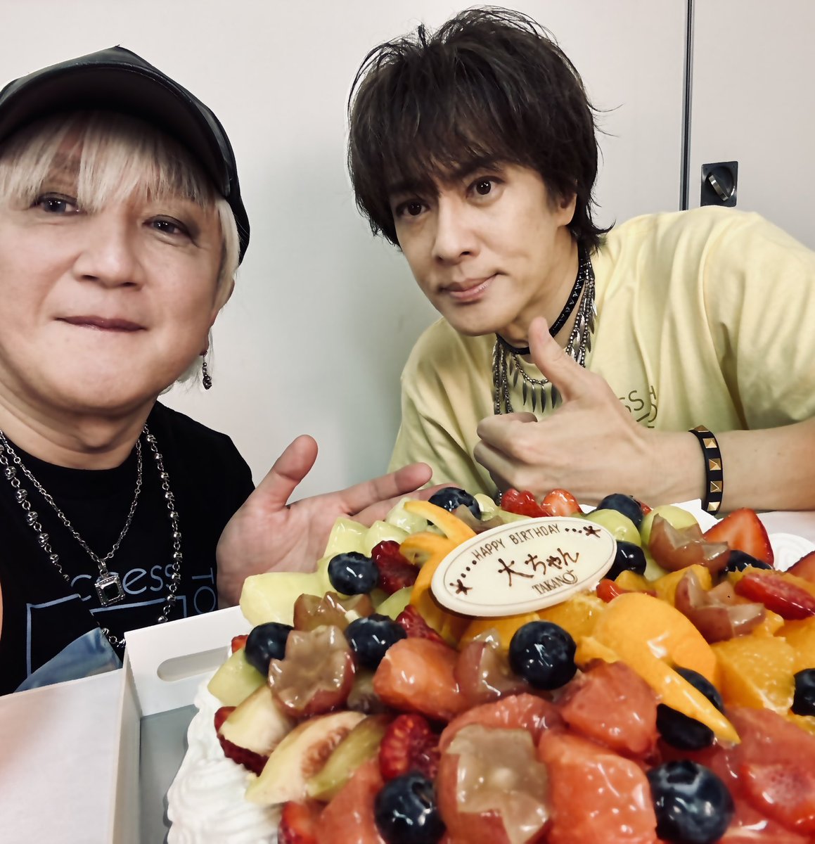 浅倉大介、58歳誕生日をaccess神奈川公演でファンと祝う