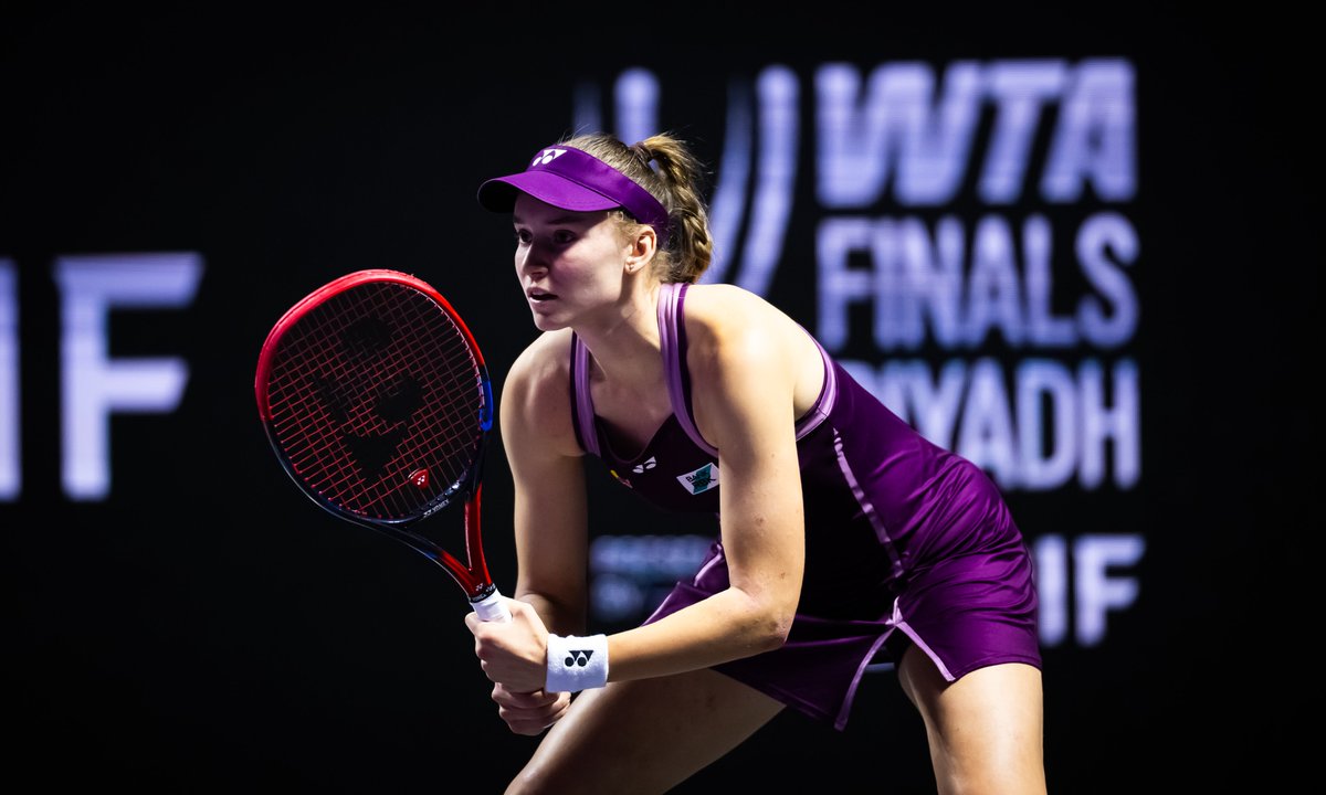 Rybakina - Światek <a href="/WTAFinalsRiyadh/">WTA FINALS RIYADH</a> : 3-6 6-1 6-0

W 2 ostatnich setach Iga nie wiedziała, co się dzieje. 35 procent piłek wygranych z własnego drugiego podania serwisowego🫥