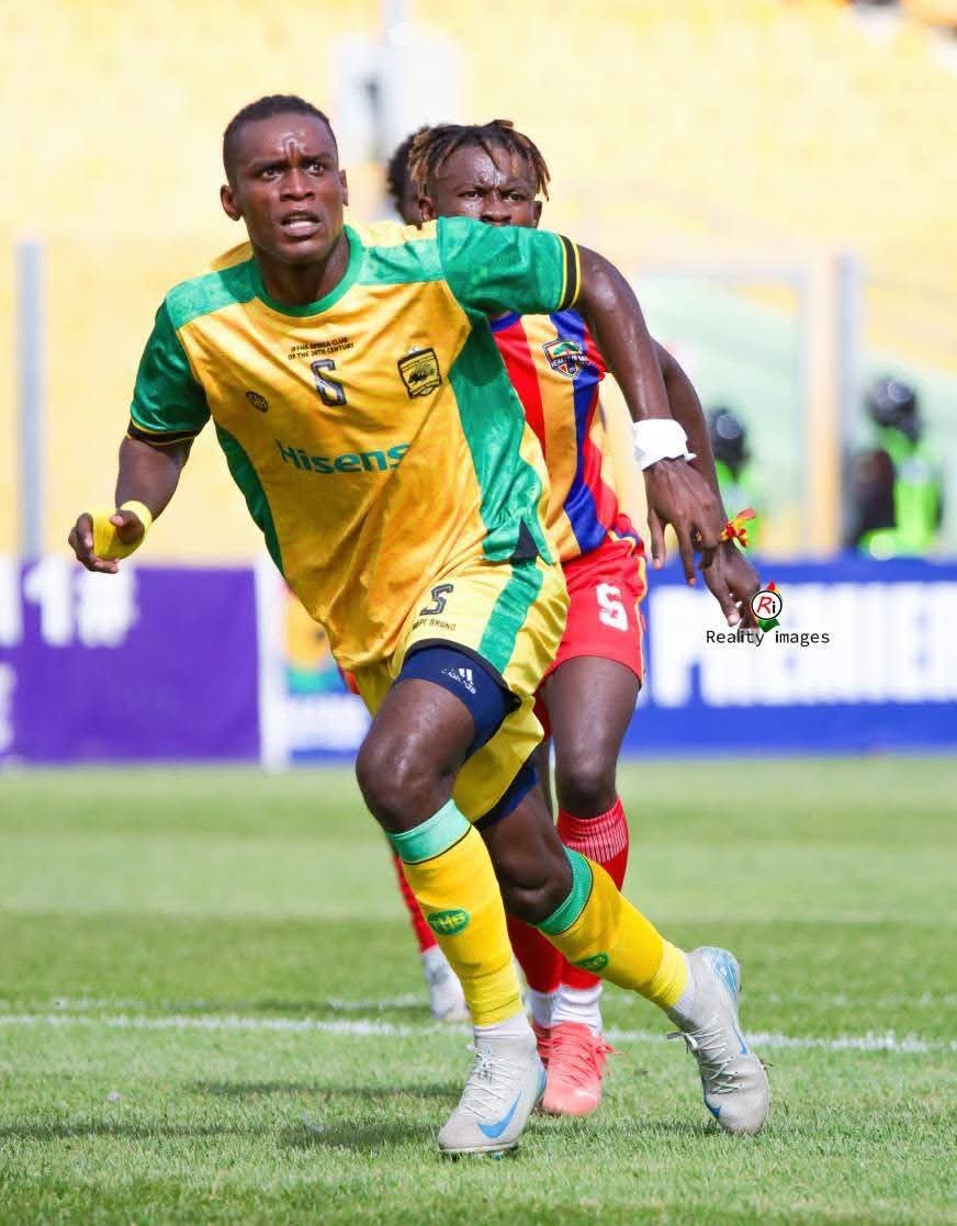 NeilSamba's tweet photo. It’s more than a game — it’s The Super Clash.
This Sunday, we go head-to-head with our biggest rivals. 
All we ask is your support . we’ll deliver the fight, the passion, and the victory! #kotokoforever
@AsanteKotoko_SC 
@UccPt https://t.co/XJUa1ggXn6