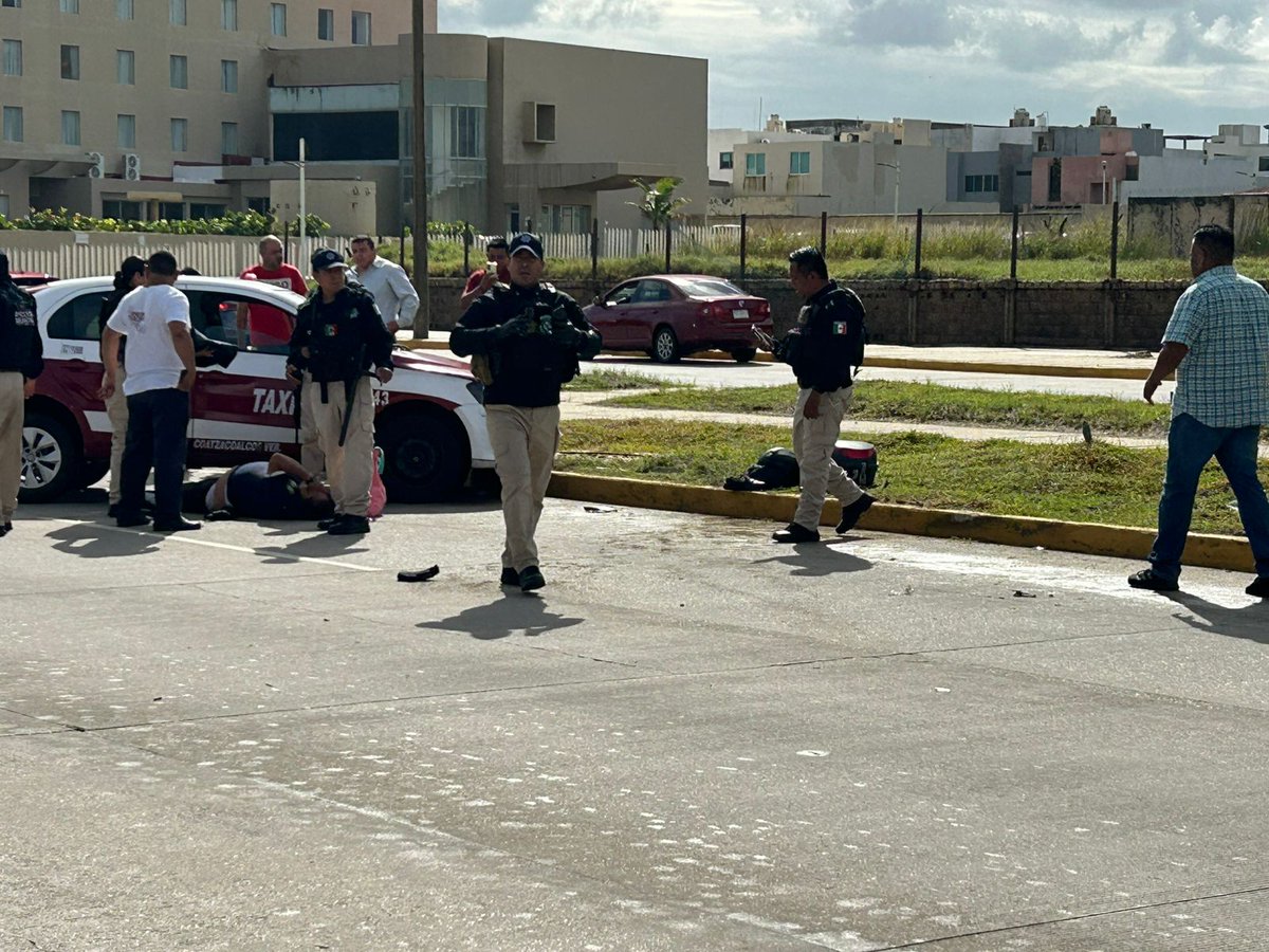 ForoCoatza's tweet image. Policía del #IPAX resulta lesionada en accidente vial sobre el malecón costero de #Coatzacoalcos  #Veracruz 
forocoatza.com/noticias-local…