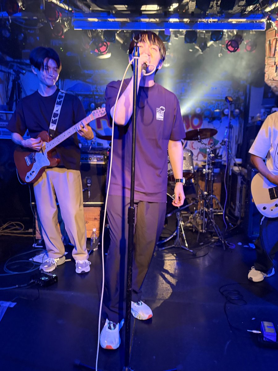 a_ka_88's tweet image. 「ザ・アーリーヌードルズが鶯谷フィルハーモニーとON AiRと一緒にLiveやらせてもらいます」

アメトーークのバンドやってる芸人繋がりで実現した豪華なスリーマンライブ！
それぞれの音楽とトーク盛り上がりました！最高に楽しかったです！

#ザ・アーリーヌードルズ
#鶯谷フィルハーモニー
#ONAiR