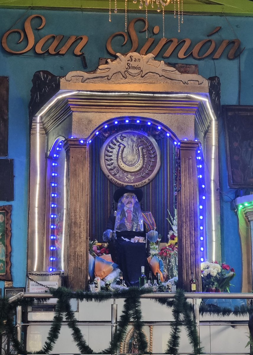 Hoy los espero a las 11pm en <a href="/BluRadioCo/">BluRadio Colombia</a> donde esta vez les estaré contando sobre San Simon, el Santo que es adorado en Guatemala con música, tabaco y licor.. Un culto que proviene desde la civilización Maya.