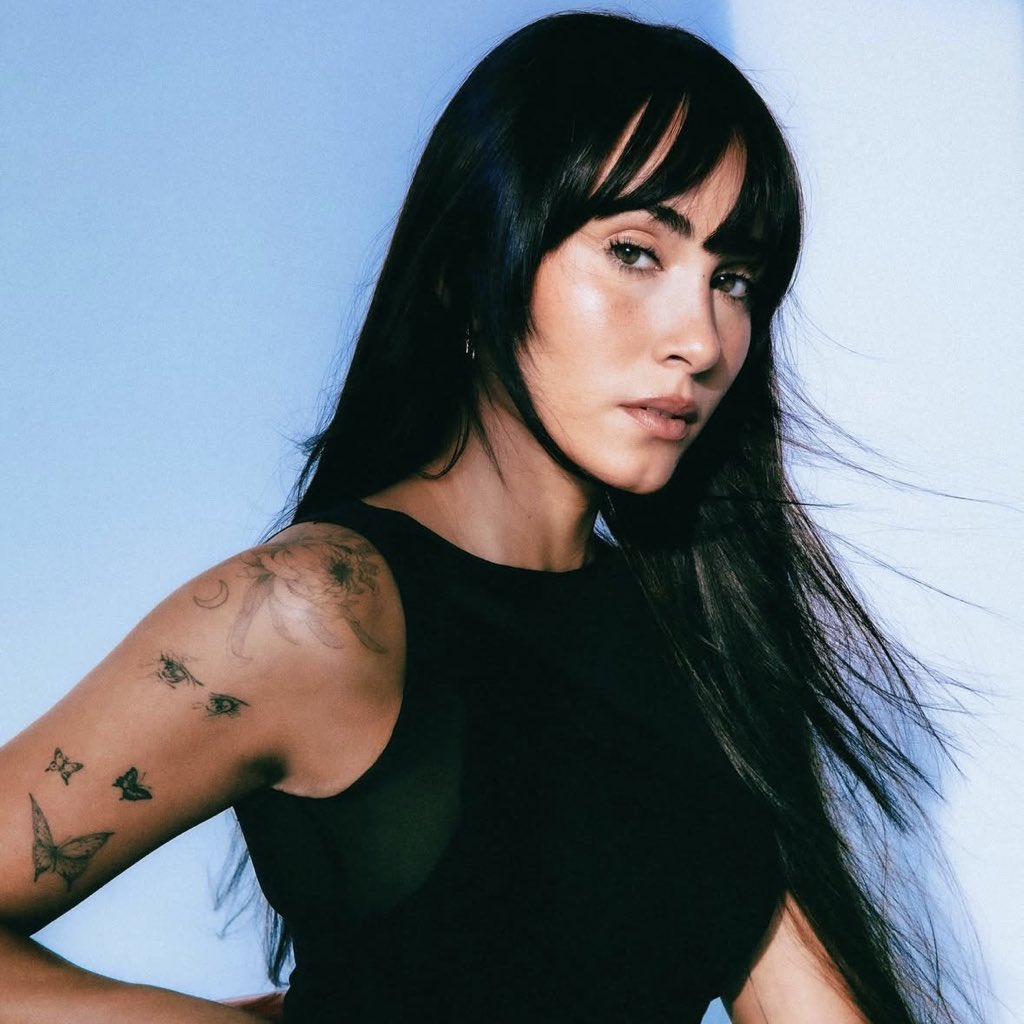 chartsaitanax's tweet photo. Aitana y Rosalía son las únicas artistas españolas en ser número 1 en Spotify España en 2025! 

“Berghain”
“SUPERESTRELLA” https://t.co/wVBy5E6Wud