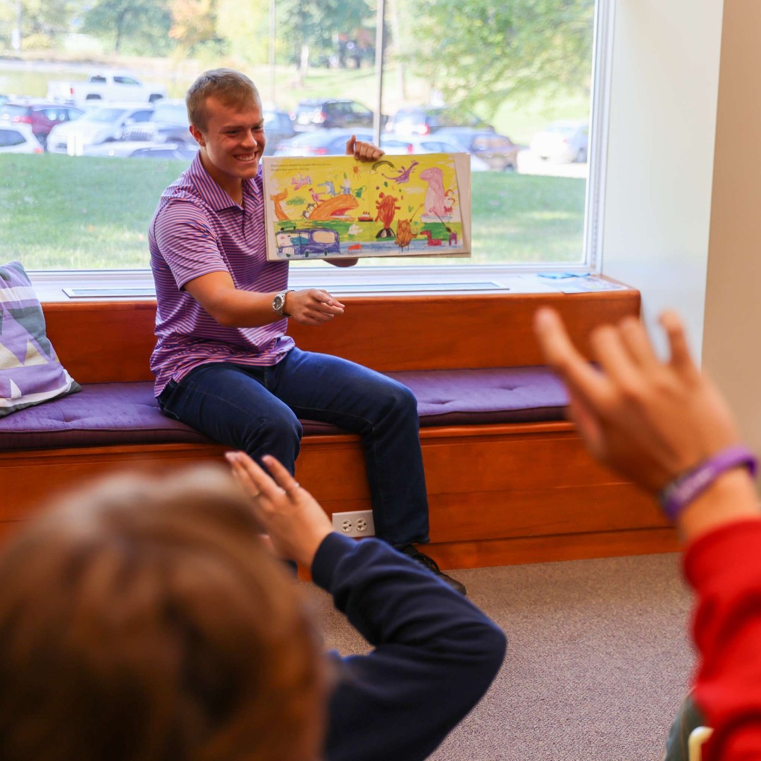 CornellCollege's tweet image. Students in Prof. Madison Parker’s Children’s Lit. class wrapped up their final by reading children’s books aloud to their classmates! What a creative way to showcase real-world teaching experience on the Hilltop! 💜📚 #CornellCollege #BlockPlan #FutureTeachers