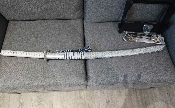 Katana reçu, vous en pensez quoi ?