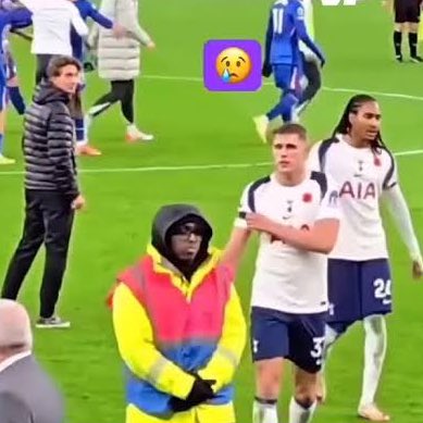 🇩🇰🗣️ Thomas Frank after appearing to be ignored by Spence and van de Ven after the 1-0 loss to Chelsea... 

"Micky van de Ven and Djed Spence came into my office yesterday and just said they wanted to say sorry for the situation. They didn't want it to look bad or disrespectful,