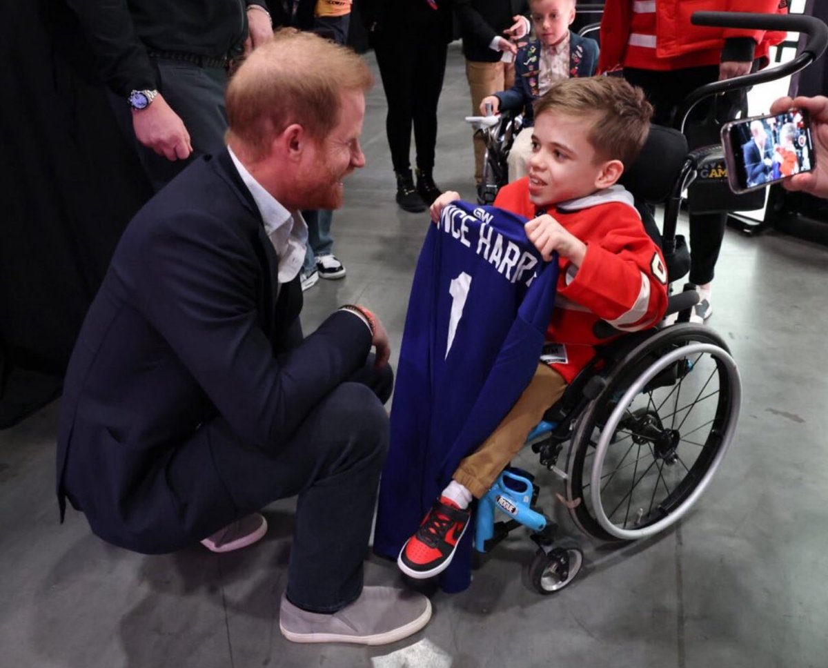 ChrisBaronSmit1's tweet photo. 🆕Prince Harry, Duke of Sussex has been invited to Canada by the military Charity, True Patriot Love Foundation. 

"This visit, months in the planning, marks a return to a city that has a special place in the Duke's heart, having played host to the Invictus Games back in 2017." https://t.co/2XujGV2qdQ