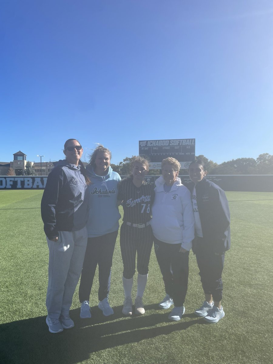 BaileyW2029's tweet photo. Thank you @IchabodSB and Coach Holaday for your instruction at the prospects camp yesterday. It was great working with you and your team on the field! @synergy20282029 https://t.co/ba0uTanunP