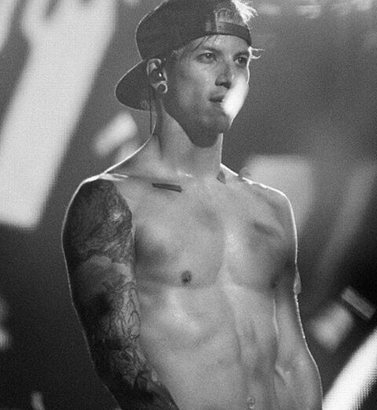 👽 (@dailyspookyjim) on Twitter photo 