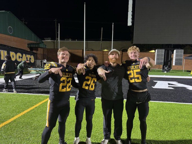 B_Buck50's tweet photo. Region Champs 🐾😼♠️
#Winnersville 
#keepgoing https://t.co/vmLriWFbZv