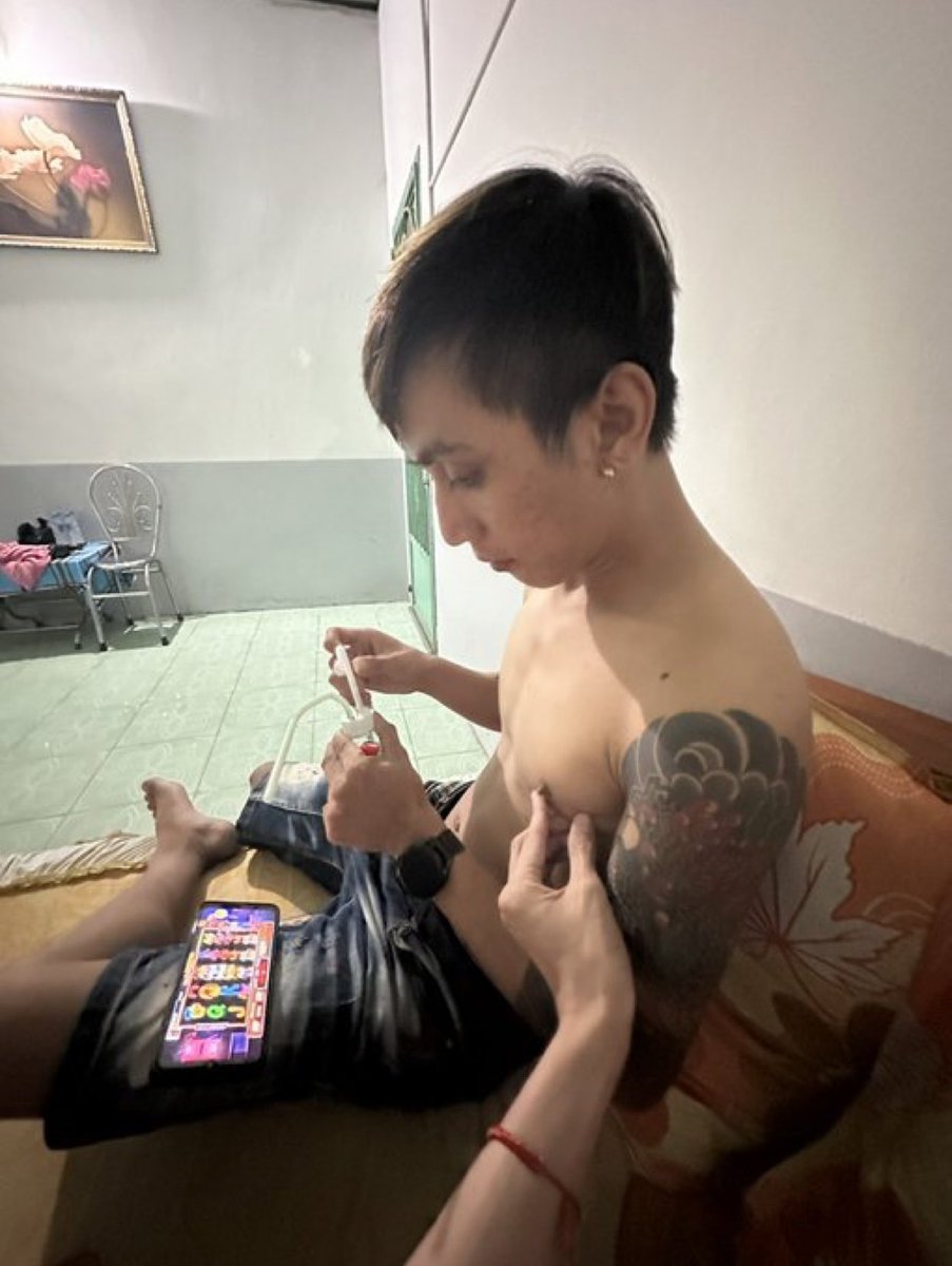 MinhHiu68600354's tweet photo. Còn gì sướng hơn lúc này 
Hf cùng trai thẳng https://t.co/w0QaBV8t8q
