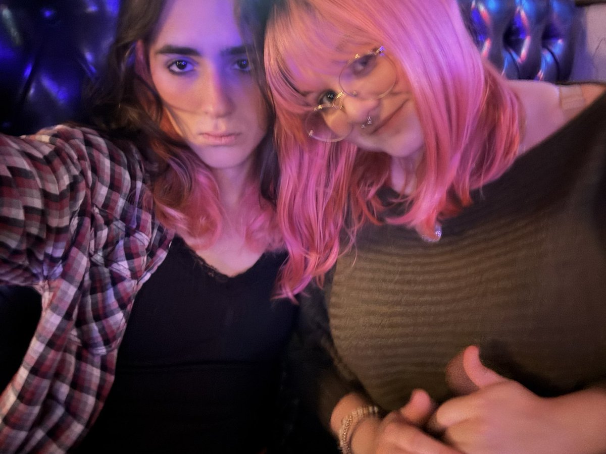 luvelunaa's tweet image. my sweet girls birthday 🙁🙁🙁couldnt aak for a more perfect person to grace (heh)  my life I LOVE YOU