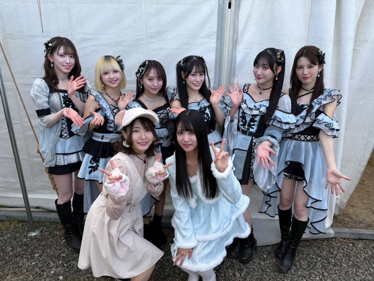 バルーンフェスタとGコレLIVE終了しました！
きてくれたみんなありがとう🥹💞
　
どっちもすっごい楽しかったꔛ♡

コラボしてくれた #高園なぎさ さんと
共演者の #LarmeR さん とのお写真載せときます🤳🏻🤍

#愛純百葉 #MOMOHA