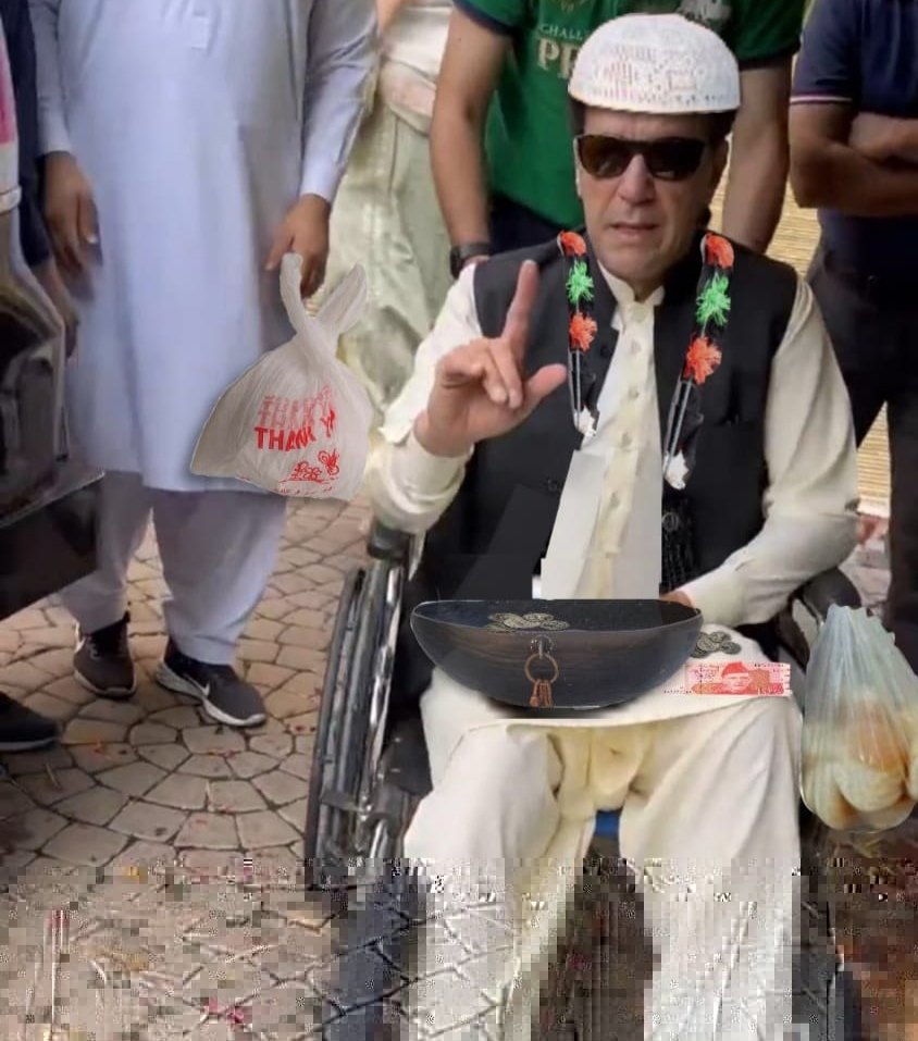 آج وہ تاریخی دن ہے جب میرے مرشد عمران خان کو اگلے چھ مہینے کے لئے لنگڑے کی ایکٹنگ کرنی پڑی تھی.

مختصر تھا لیکن خوبصورت دور تھا 💔 😭