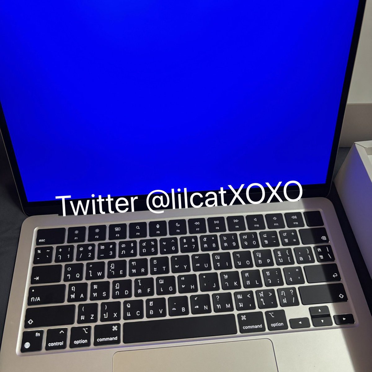 lilcatXOXO's tweet image. ขาย MacBook Air 13 นิ้ว M2 16/256GB (2022) สี Starlight
💸19,500฿ ลดได้
ใช้เอง ไม่มีบุบ ใหม่มาก จอปกติ
ประกันถึง 2/7/69 แบต 100% รอบชาร์จ 10 อุปกรณ์ครบ นัดรับเซนลาด สามย่านสอบถาม/ดูรูปเพิ่ม IB 
รับผ่อน SPayLater/บัตรเครดิต(ชาร์จเพิ่ม)
#macbookมือสอง #ส่งต่อmacbook  #MacBookAirM2