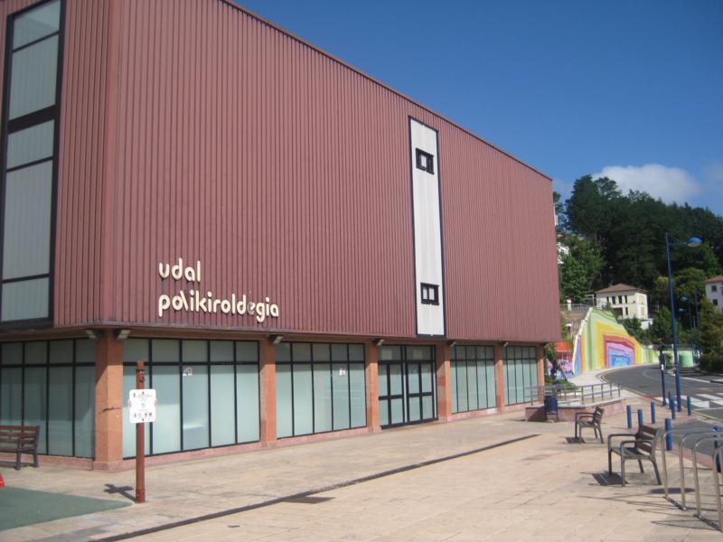 Las y los participantes de la Behobia-San Sebastián podrán utilizar las duchas y taquillas de los polideportivos municipales de Errenteria el domingo ow.ly/pFB250XlH6j