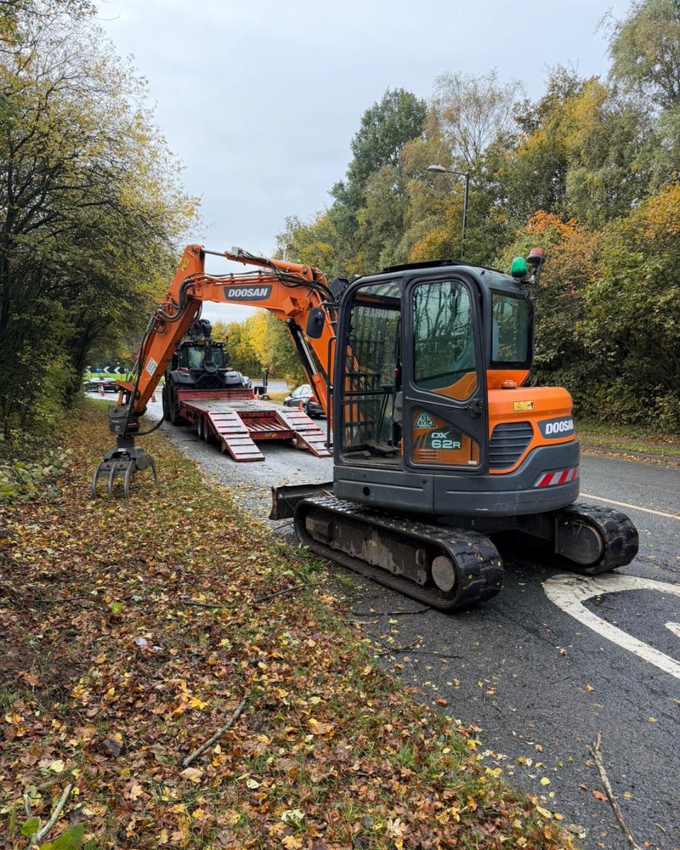 BossBeechwood's tweet image. Our Valtra tractor and excavator out on site 🚜
Fully equipped and ready to handle jobs of all sizes — from small-scale projects to large operations. 🌳
📞 Get in touch today to discuss your next project!

#TreeCare #GroundsMaintenance