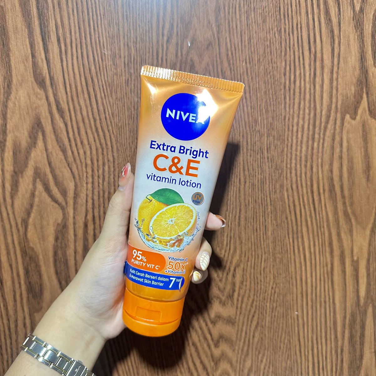ochipov_'s tweet photo. thing’s i don’t regret buying: body care edition✨ https://t.co/libqcDhm9E