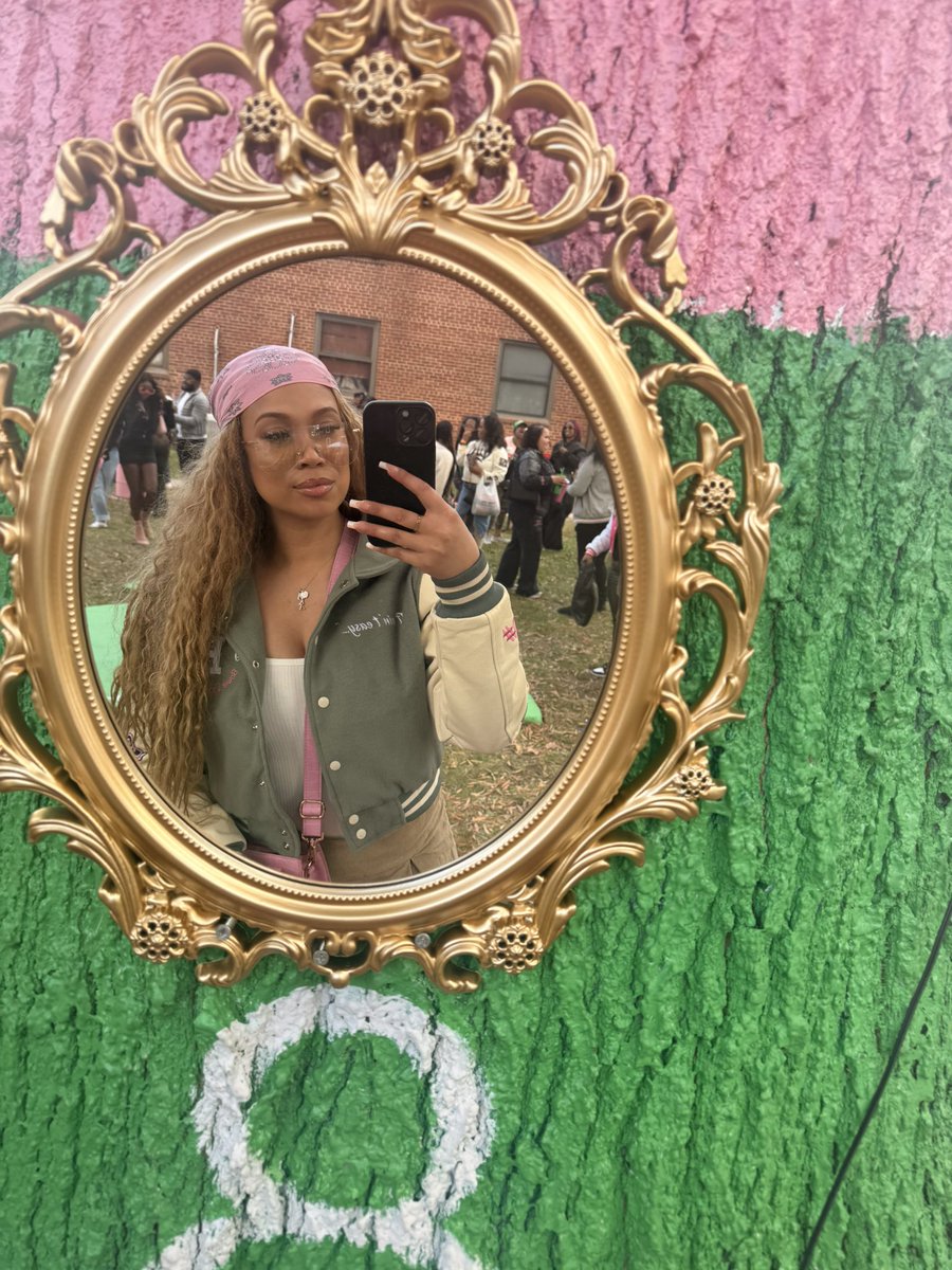 ohmayaaa_'s tweet image. Happy Homecoming #HOMECOMING #bsu