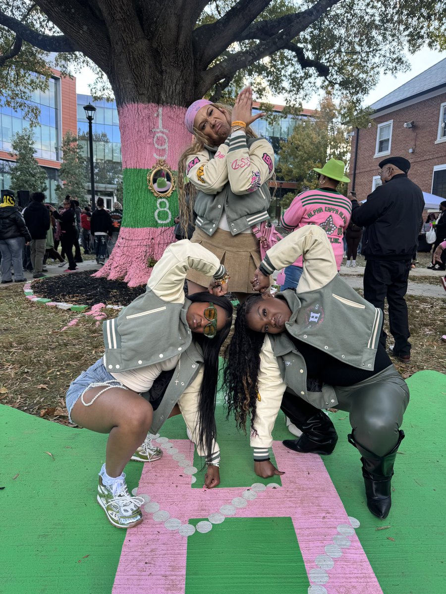 ohmayaaa_'s tweet image. Happy Homecoming #HOMECOMING #bsu