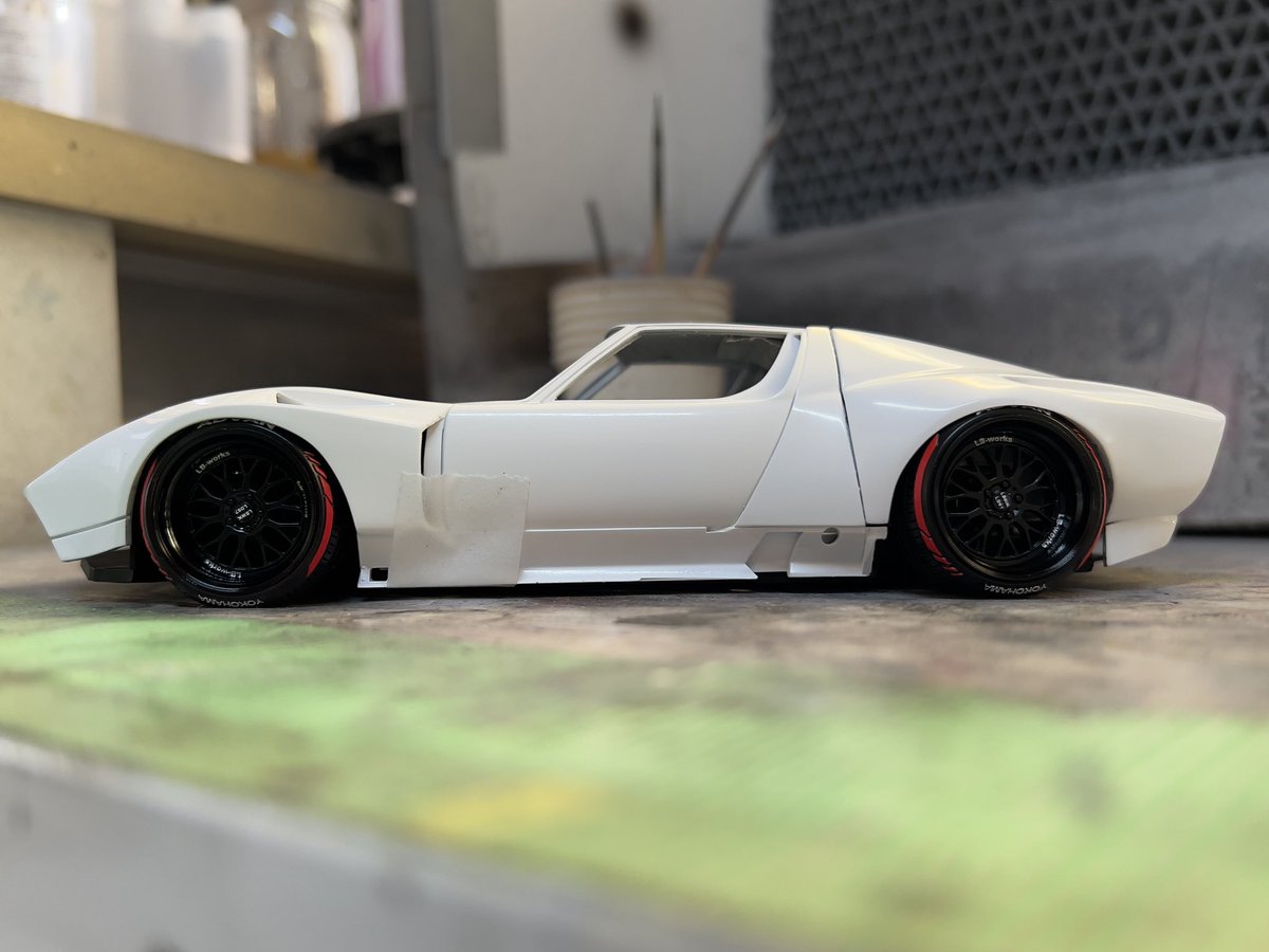 banchan905's tweet photo. 今回3dpのフルキットを製作する機会を頂きました。

全てのパーツの造形や構成が素晴らしく、組みやすさも考慮しているキットだと思います。

小部品や内装を仕上げて今月の某イベントまでに完成させる予定です。

@yuyususu77 
#ガレージロム 
#リバティーウォーク
#ランボルギーニミウラ https://t.co/n5ffUWsmJr