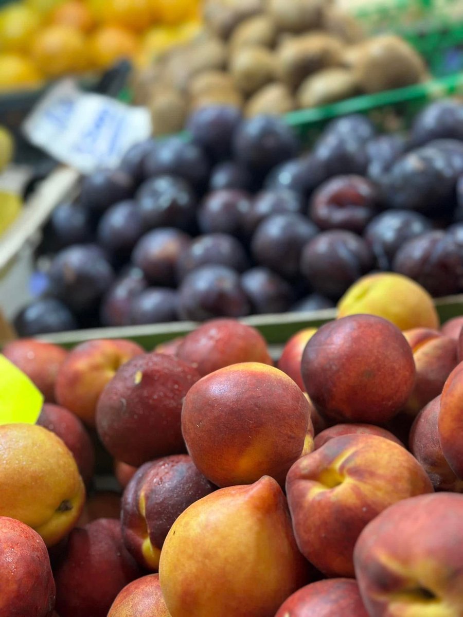 Arrancá la semana con todo 💪
El lunes es ideal para venir al Abasto y llevarte frutas y verduras fresquitas 🥕🍊
¡Nada como empezar bien alimentado! 🍎