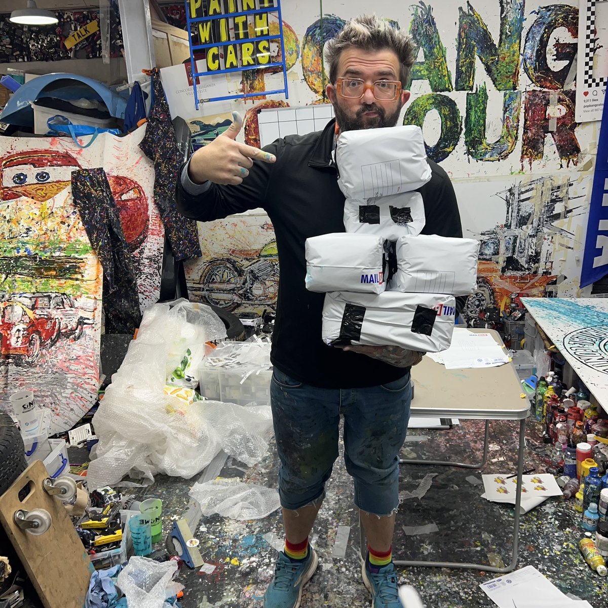 Popbangcolour's tweet image. It’s beginning to look alot like Christmas… frighteningly Halloween is over, which means that the festive period is just 7 WEEKS away!

IF you are planning on ordering a bespoke drawing, or interested in a #Paintwithcars artwork please get in touch soon.

popbangcolourshop.com