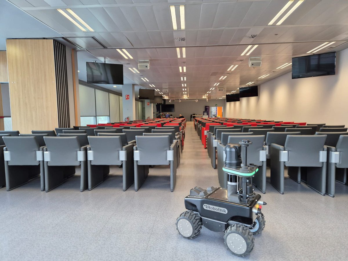 RobotnikRobots's tweet image. RB-WATCHER ya está esperando en @rosconspain Barcelona 👀👀👀
+ Info robotnik.eu/es/roscon-es-2…