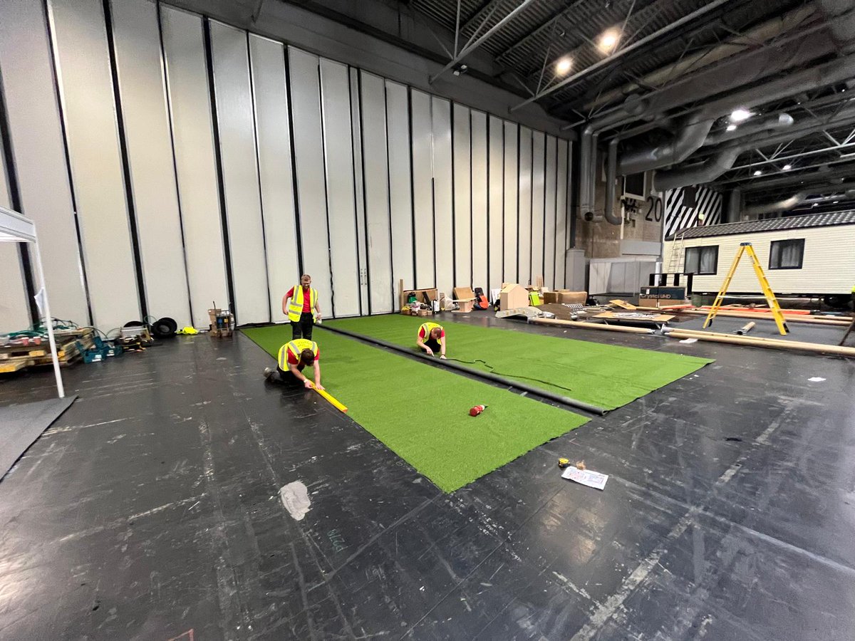 CreativePlayUK's tweet image. The set-up has begun!🎪 

Our team is on-site at the NEC Birmingham, getting everything ready for this week’s @lltshow  

Stay tuned for the big reveal 👀 

#LandLeisureTourism #EventSetup #NECBirmingham #LLT25 #Tourism #UKTourism #PlayMatters