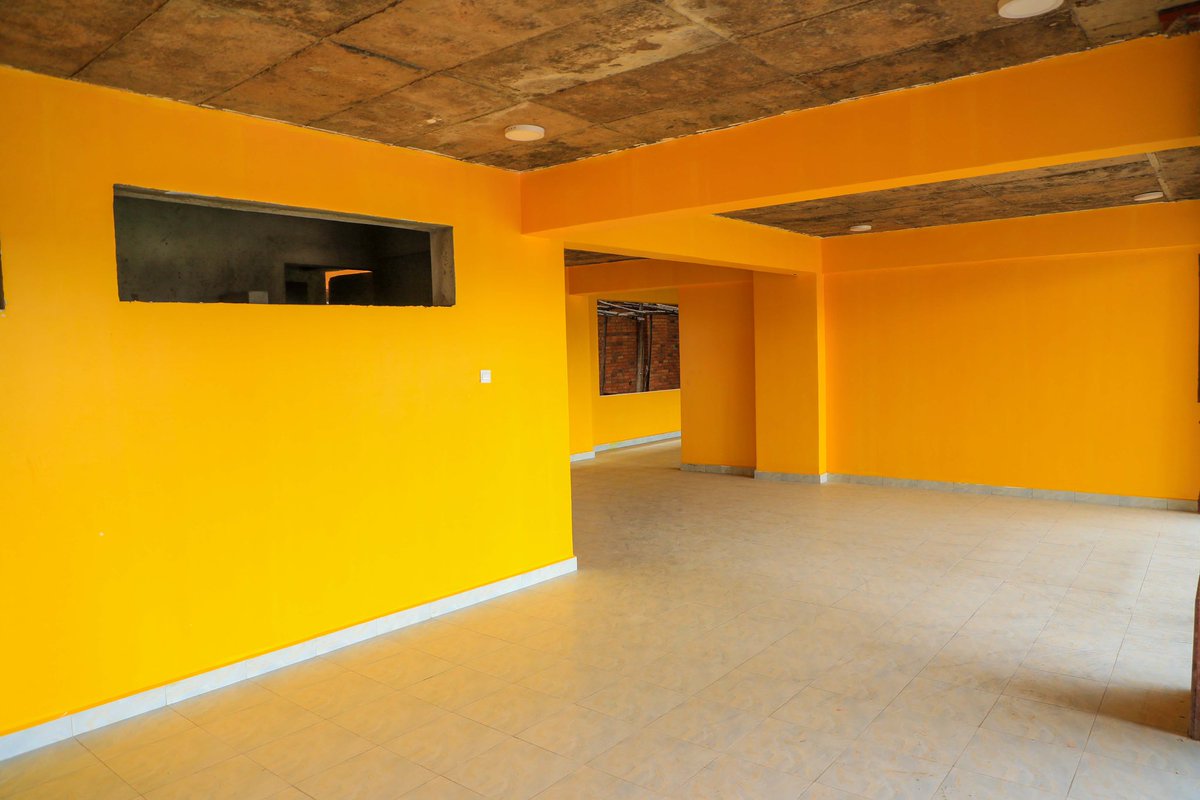 Cityzens take a look inside the <a href="/MTNOmondiStdm/">MTN Omondi Stadium 🏟</a> currently 💛

#KCCAFC