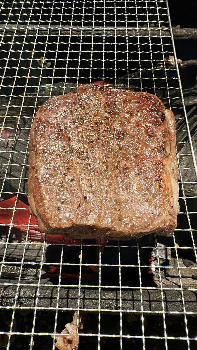 【連休明けの出勤🚃】
これ憂鬱って人多いんじゃないでしょうか？
魂のこもった塊肉で応援させてください！
気合で乗り切るシカない🦌💨
#全力応援