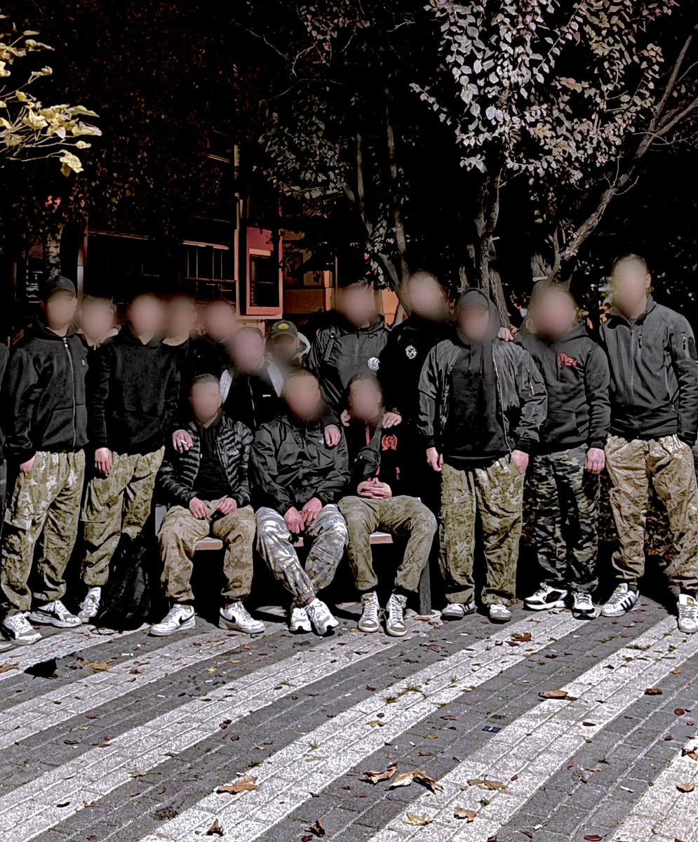 Kemiğe dayanmış bir bıçak gibi !