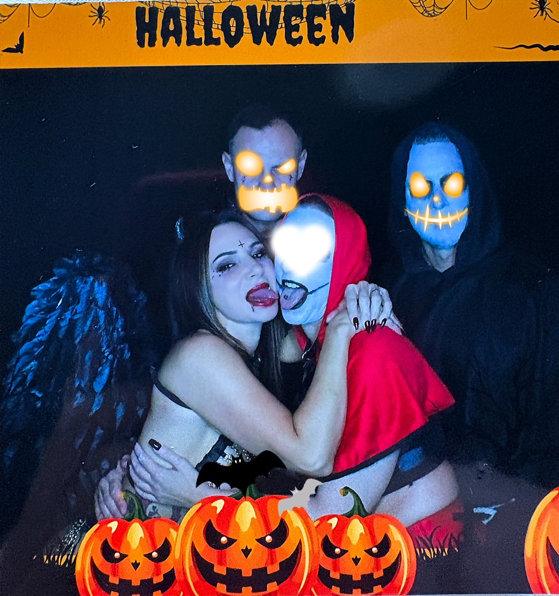 Clap de fin pour Halloween 🎃
Mais qu’est-ce que je me suis éclatée 🤪😅 ! Qu’est-ce qu’on a ri ! Qu’est-ce qu’on a fait des conneries 🤫🤣
Une soirée juste incroyable😈🔥, pleine de délires… et je peux vous dire qu’on faisait une belle brochette de malades 🔥✨😜😂

#Halloween