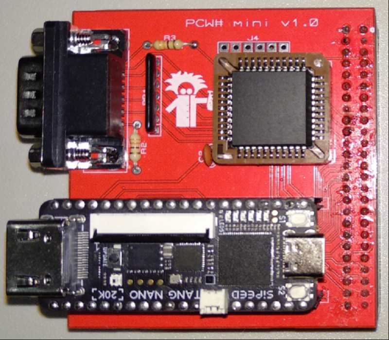 enriqueggalvez's tweet photo. El "PCW# mini" se inserta en el puerto de expansión de tu Amstrad PCW dotándolo al instante de:

-soporte para sonido DK'Sound, TurboSound y DAC
-soporte para 2 joysticks
-salida HDMI 
-4 modos gráficos de color

Todo gracias a @HabiSoft 

Más info en:
https://t.co/RFjL0LHC3R https://t.co/4HxLu79FBw