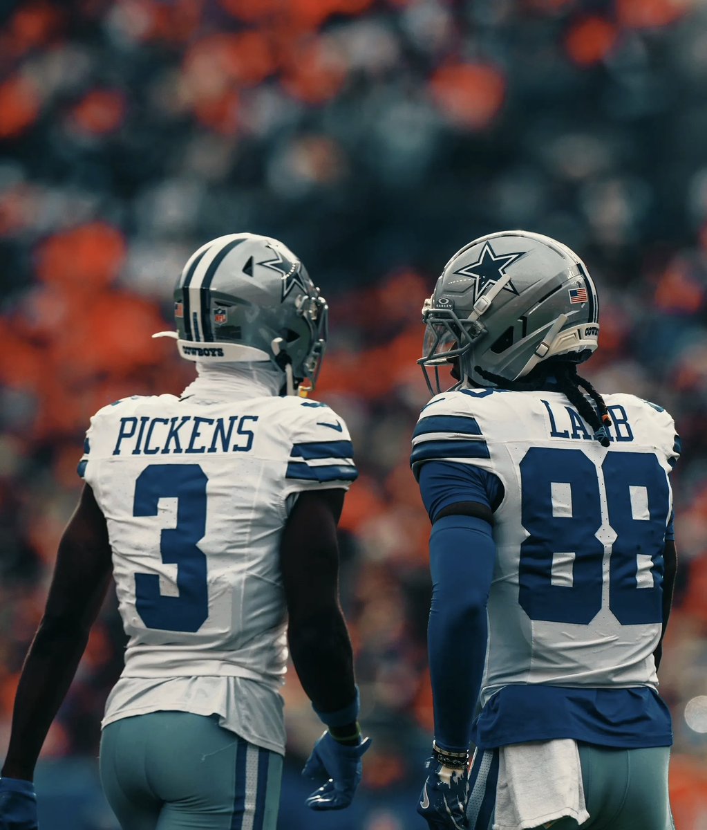 Dallasportstalk's tweet photo. GAMEDAYYY, best trio in the league play football today!! #BEATAZ https://t.co/ITCalVRPxZ