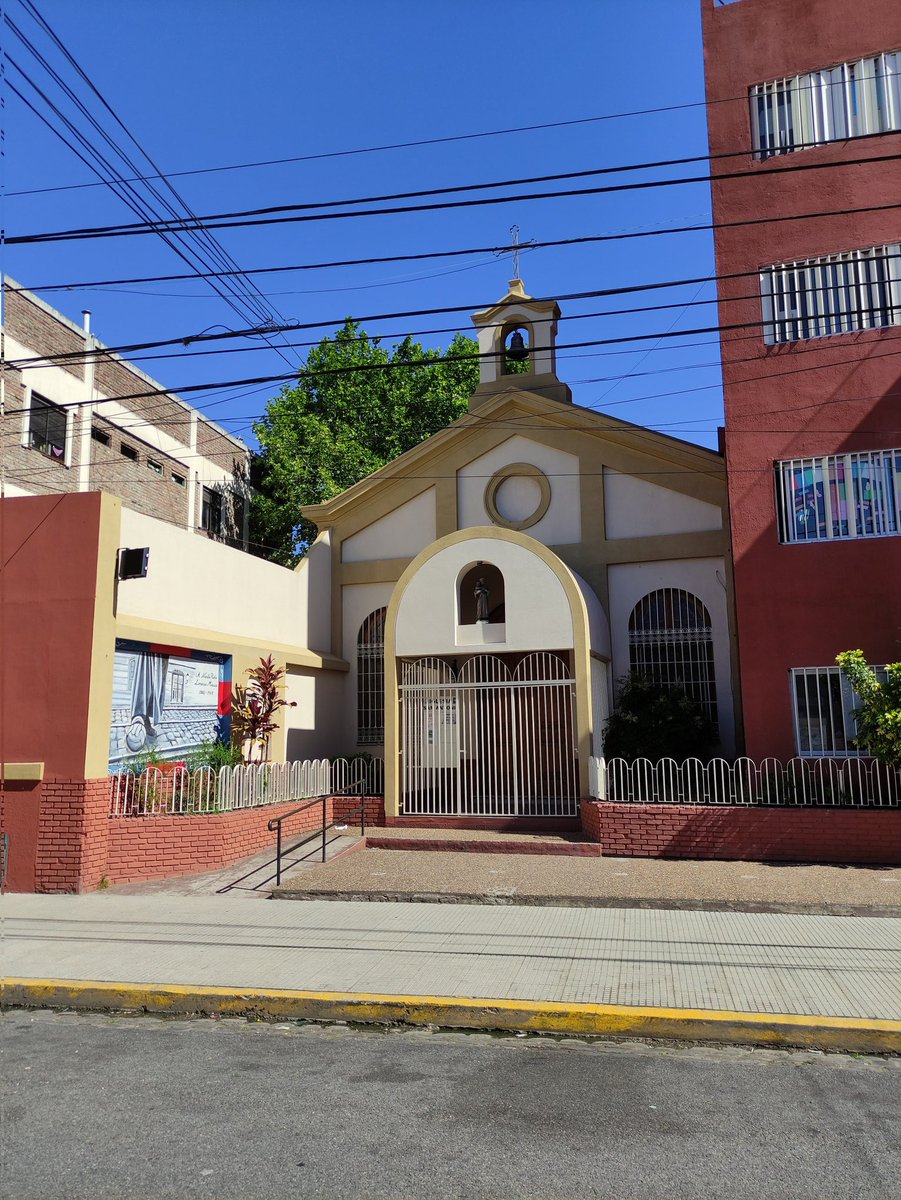SanLorenzoEng's tweet image. The foot on the ball belongs to Father Lorenzo Massa, who let youngsters play football in the grounds of his church after a boy was nearly killed by road traffic.

The boys formed San Lorenzo. In a few decades, they went from a church garden to the biggest stadium in Argentina.