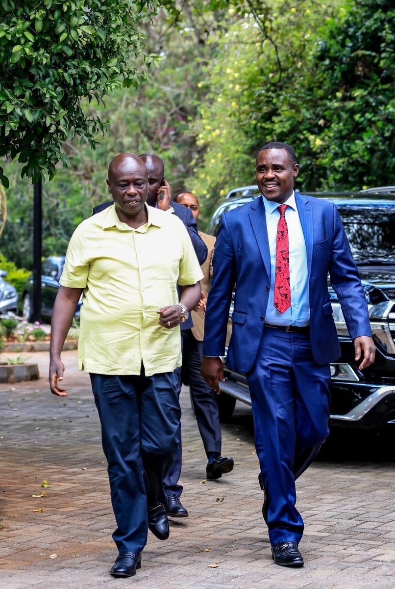 conceptar_o's tweet image. Matiang&apos;i was part of this Cousins wagon,he plucked himself and they&apos;ve not replaced him yet.

They are now left with Central Ukambani and a handful Western Cousins.

Let&apos;s watch the pace maybe another set of Cousin will detach itself from the family tree.