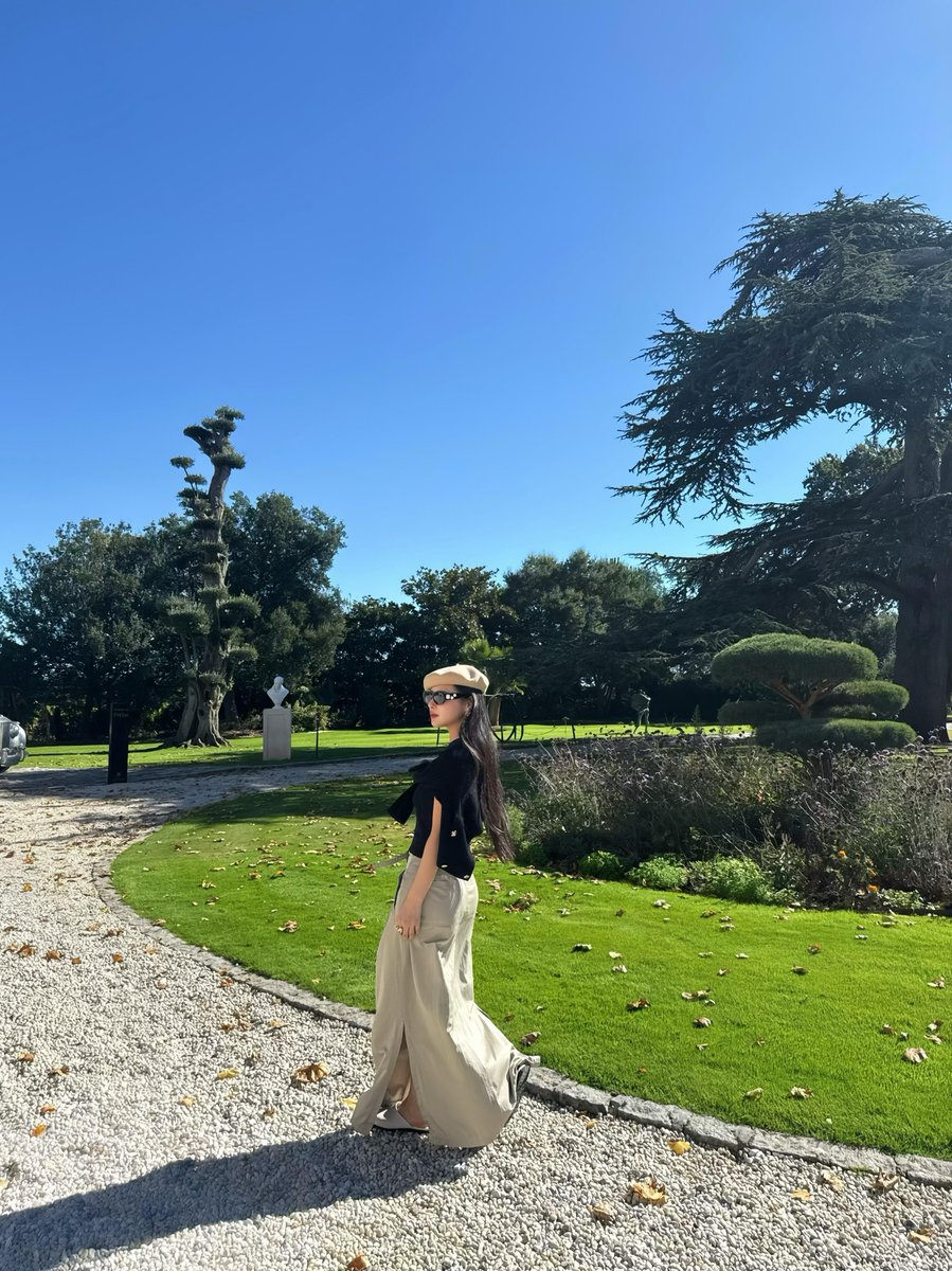 KeySamapio's tweet image. Life is like a song; joy, anger, sorrow, and happiness are the rhythm, and choices and perseverance are the harmony. If you know how to listen, you can hear the beauty in the ordinary amidst the chaos.