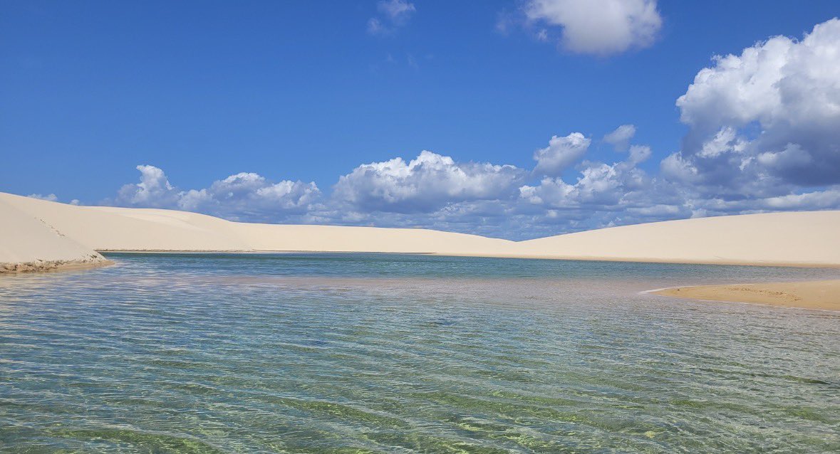 RafaelCamposw's tweet photo. tons de azul que eu só conheço por causa dos lençóis maranhenses https://t.co/ExkkL15xeE