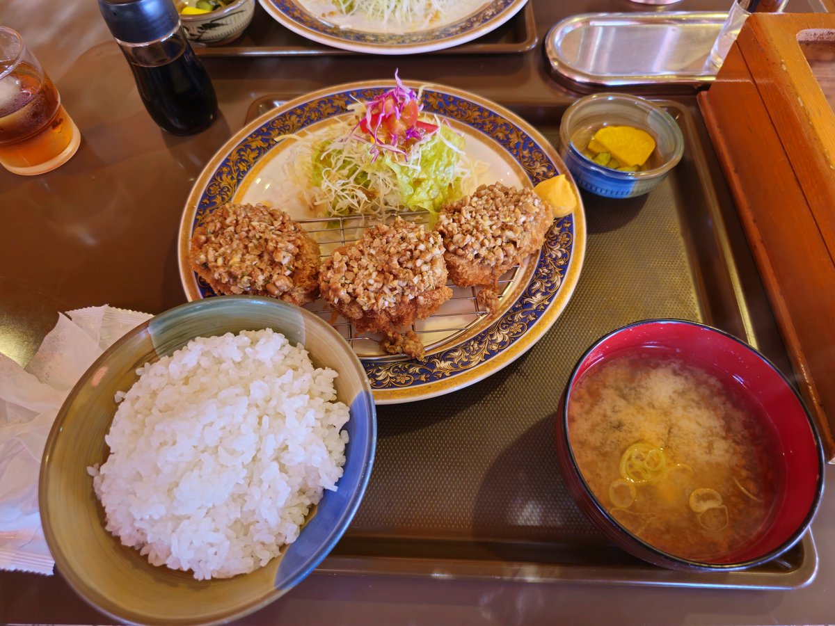 やなめ様 コンセント式人感明暗ナイトライト調光スイッチ丸角型｜YAZAWA