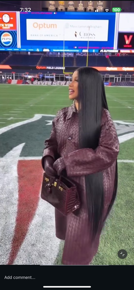 Ate it tf up with the matching croc🍇