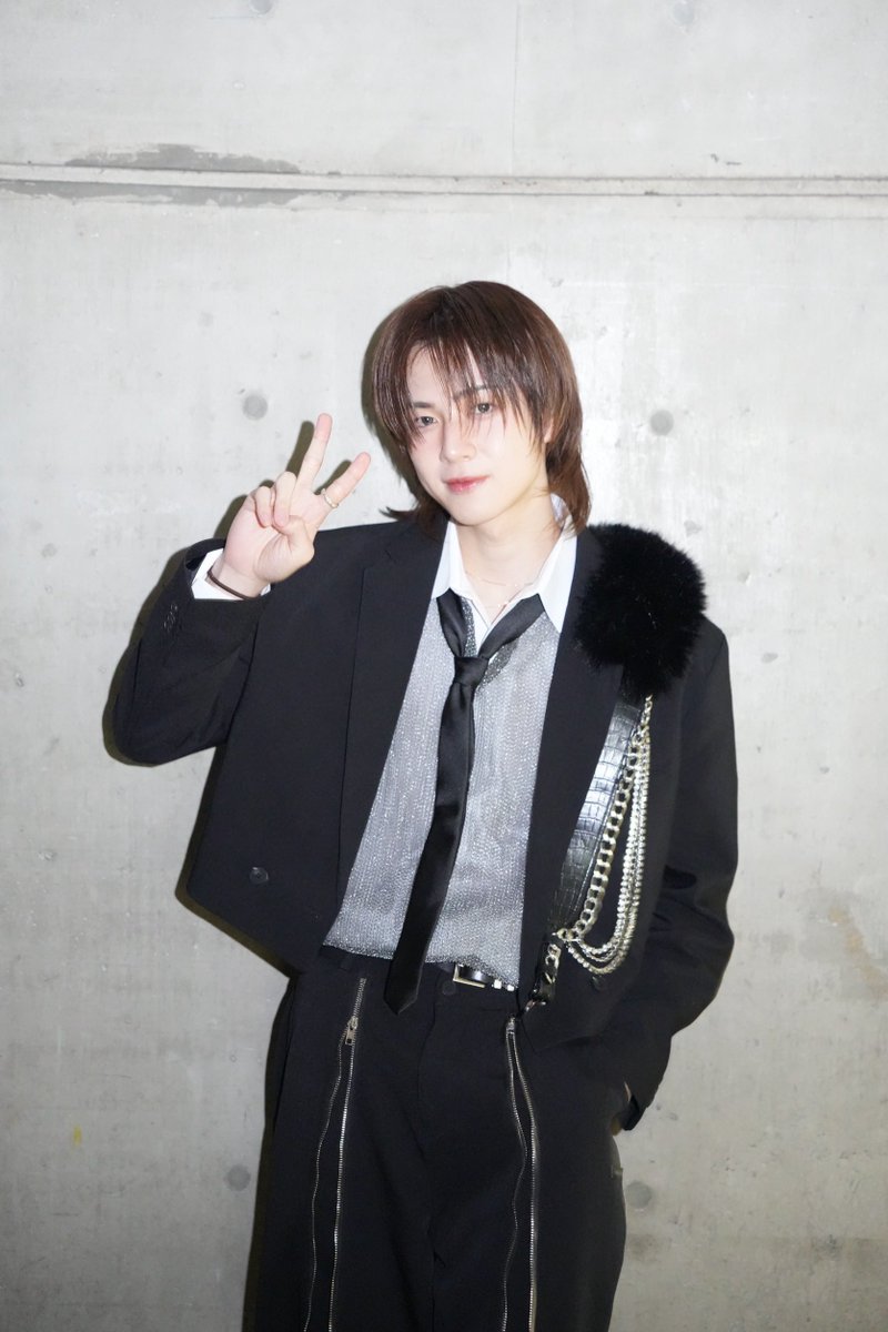 佐野雄大] 今日はデビュー4周年記念や〜MINIいつもありがとな