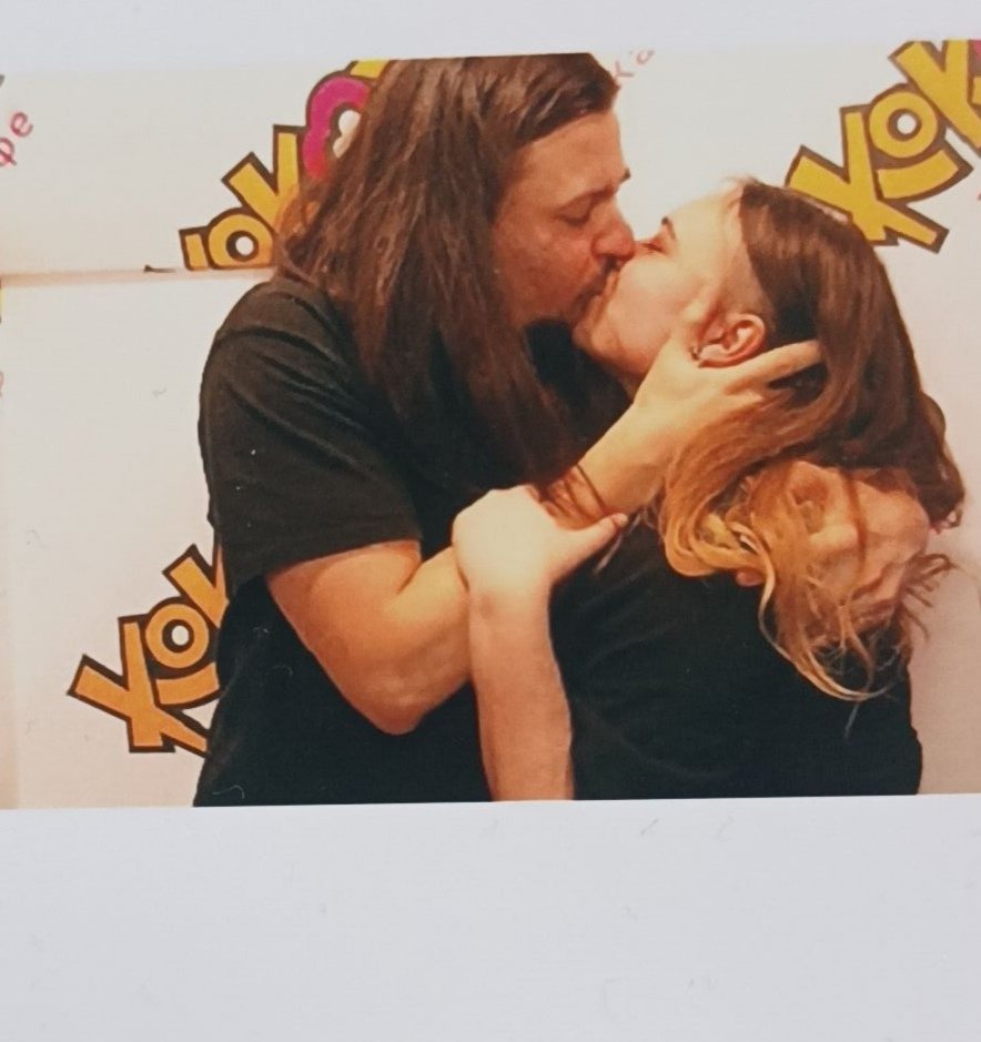 Год, полный любви, нежности и поддержки.
Спасибо, что ты есть в моей жизни.
Al jor Del Jujamen.