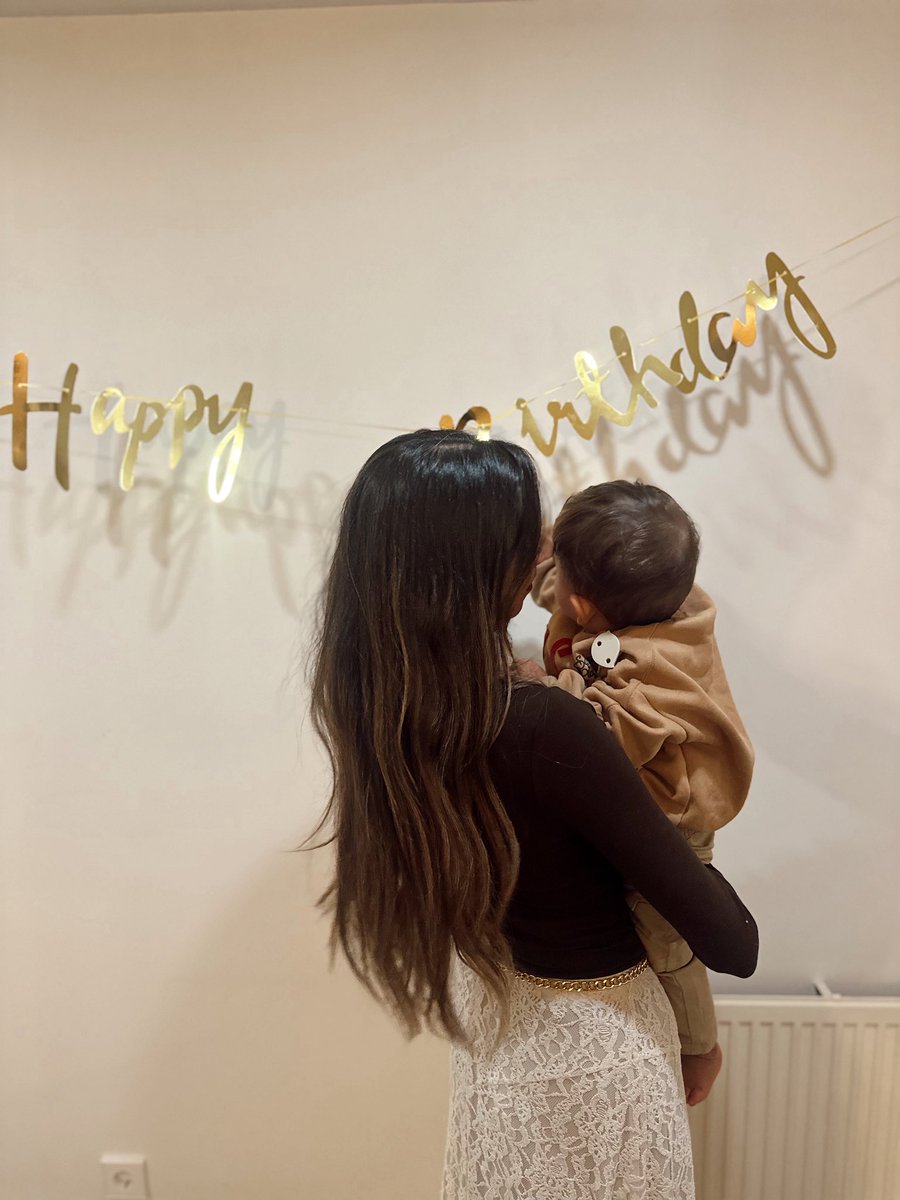 alexandra_rb8's tweet photo. Nuestro segundo cumpleaños juntos #36 🤍🎂🐥#corazonlleno https://t.co/oAeVzW4d5w