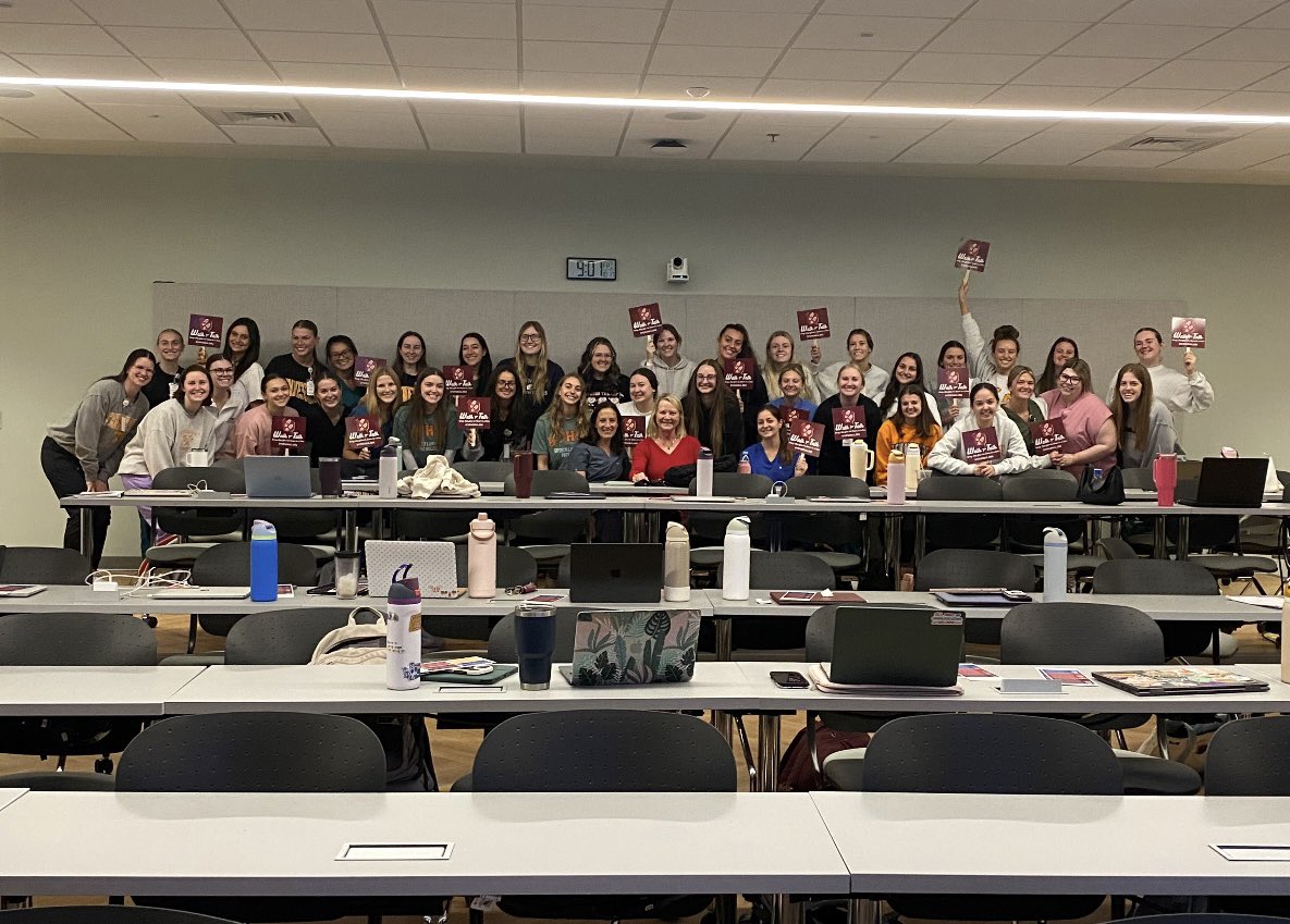 Dysphonia International’s VP Susan Beck recently presented to our MS-SLP group as part of Dysphonia International’s Guest Speaker Program. Susan led what she called a “mini” Walk for Talk — mini in length but not in participation or energy! Thanks, Susan!
#DysphoniaAwareness