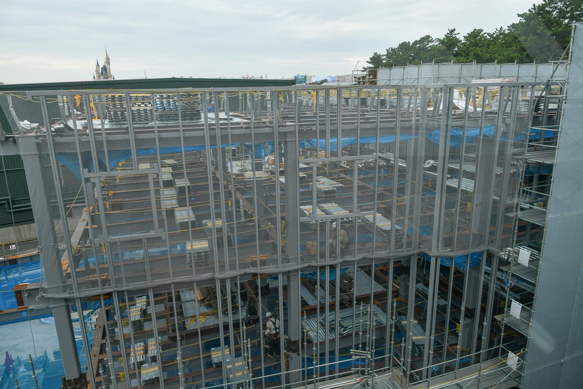 2025年10/31

カリブ裏のバックステージ工事状況

#TDR周辺状況