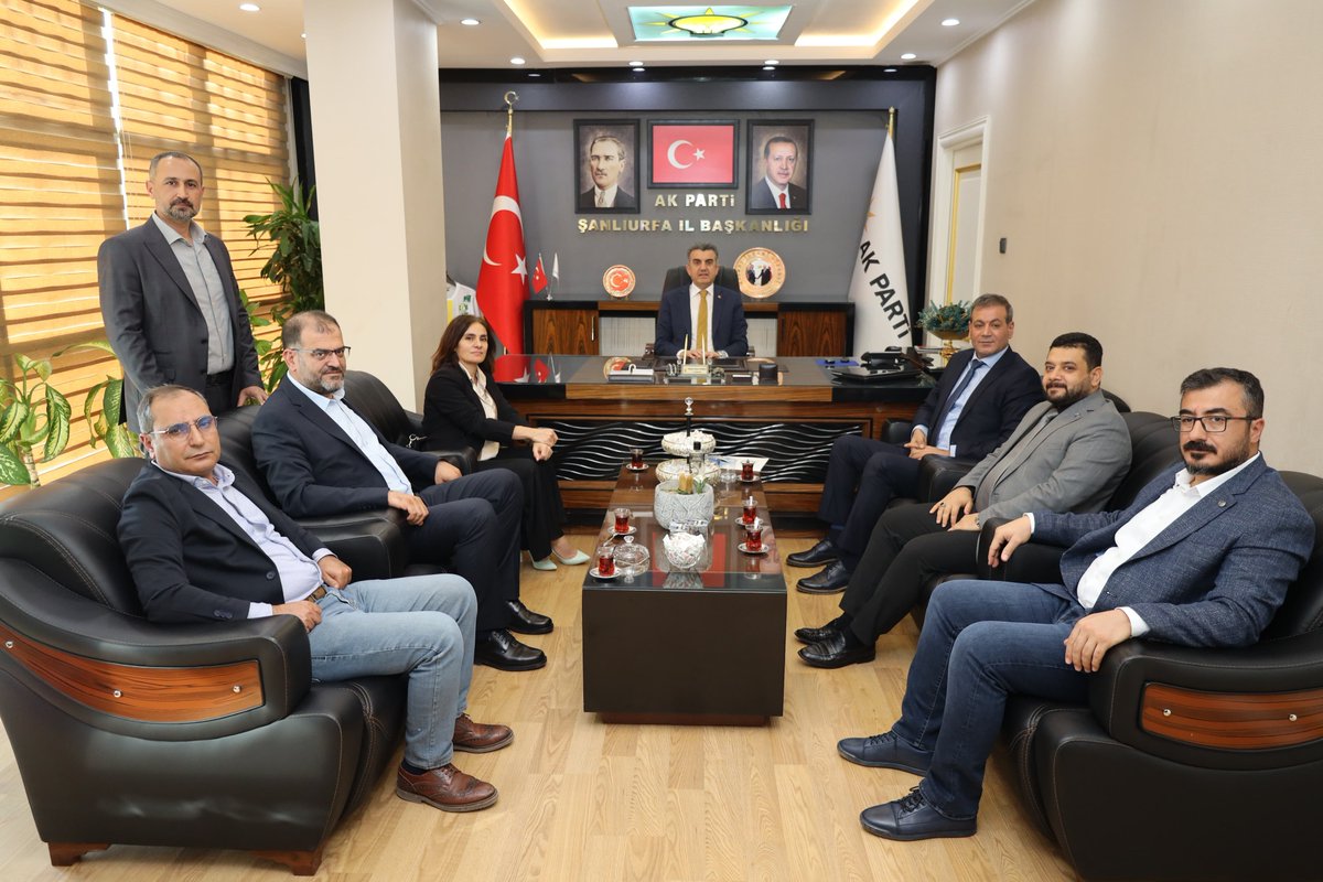 Şanlıurfa Serbest Muhasebeci ve Mali Müşavirler Odası Başkanı Mustafa Kılıç ve heyetleri, İl Başkanımız <a href="/milhamigunbegi/">M.İlhami GÜNBEGİ</a>'yi ziyaret ettiler.

Nazik ziyaretlerinden dolayı kendilerine teşekkür ediyoruz.

<a href="/Akparti/">AK Parti</a> <a href="/abuyukgumus/">Ahmet Büyükgümüş</a> <a href="/hakanaksu058/">Hakan AKSU 🇹🇷</a> <a href="/farukaytek/">Faruk Aytek</a>